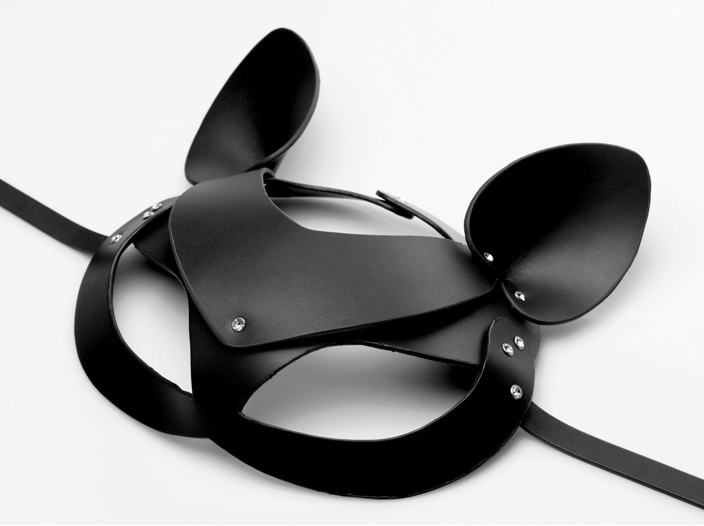 Cat Tail Anal Plug and Mask Set for Playful Adult Fantasy