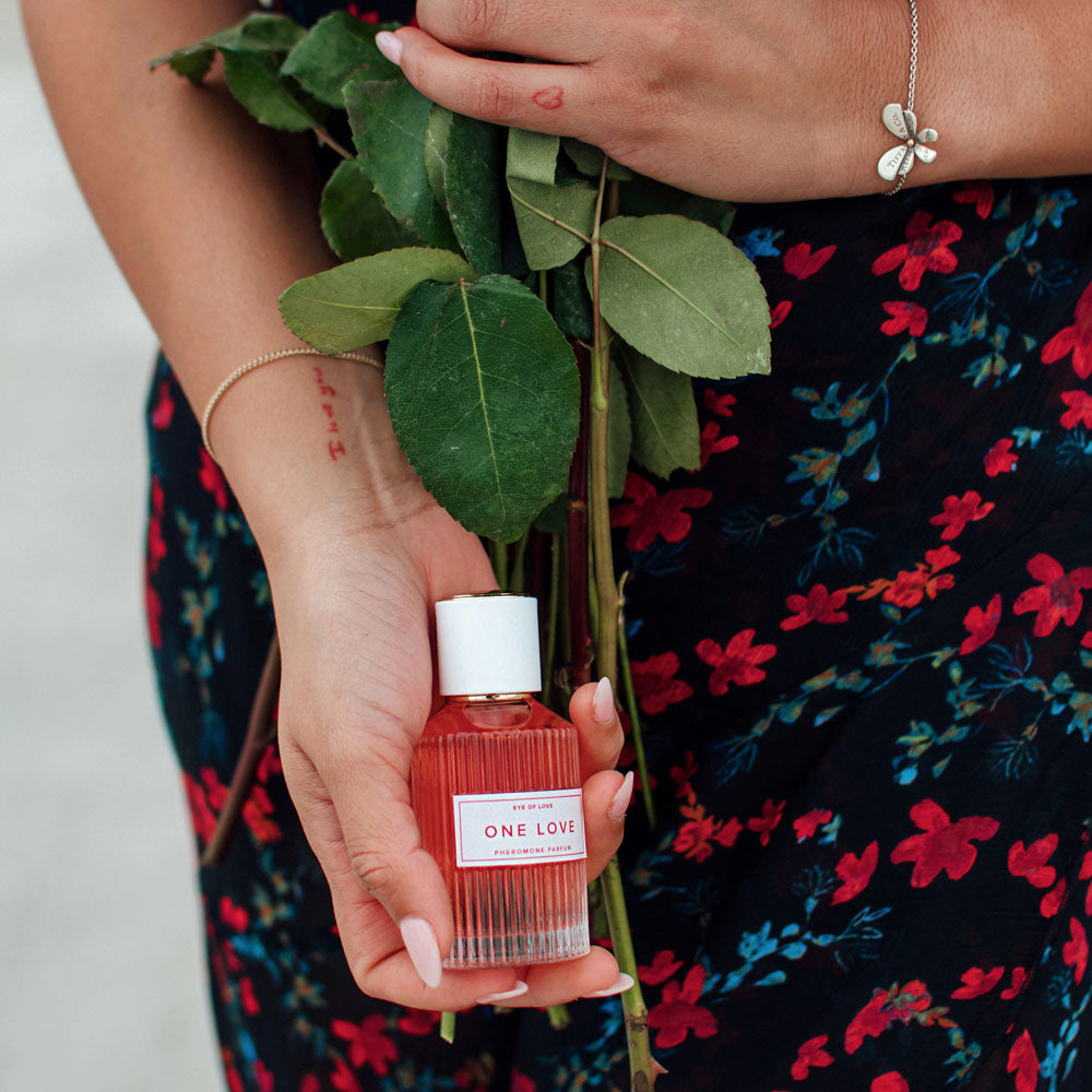 One Love Pheromone Body Spray (50ml) – Attract Him Fragrance for Women
