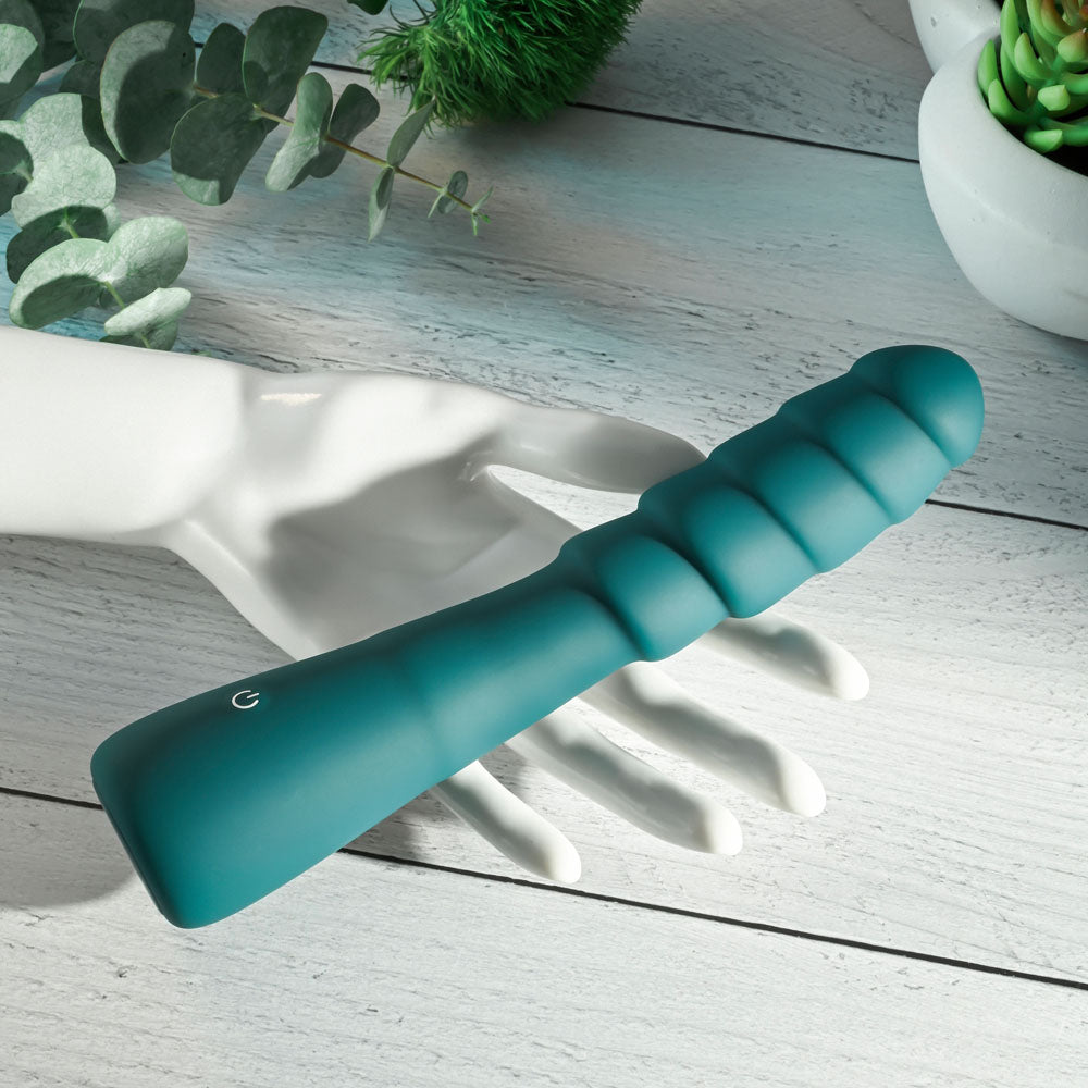 Gender X SCORPION Vibrator 21.2 cm Long Ribbed Design