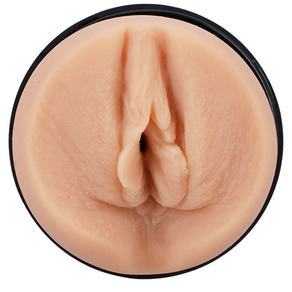 Main Squeeze Zoey Luna Ultraskyn – Lifelike Textured Hard-Case Stroker
