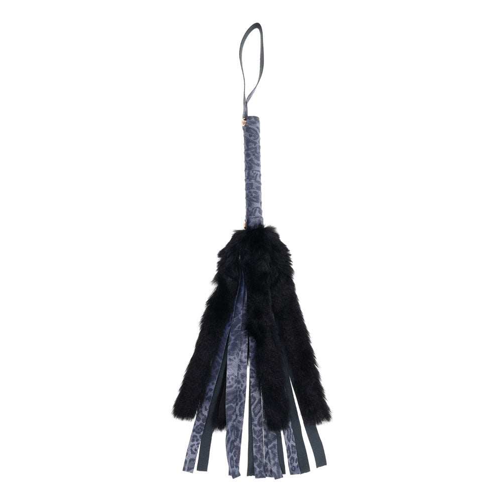 Sex & Mischief Cougar Faux Fur Flogger – Luxury Furry Flogger Whip