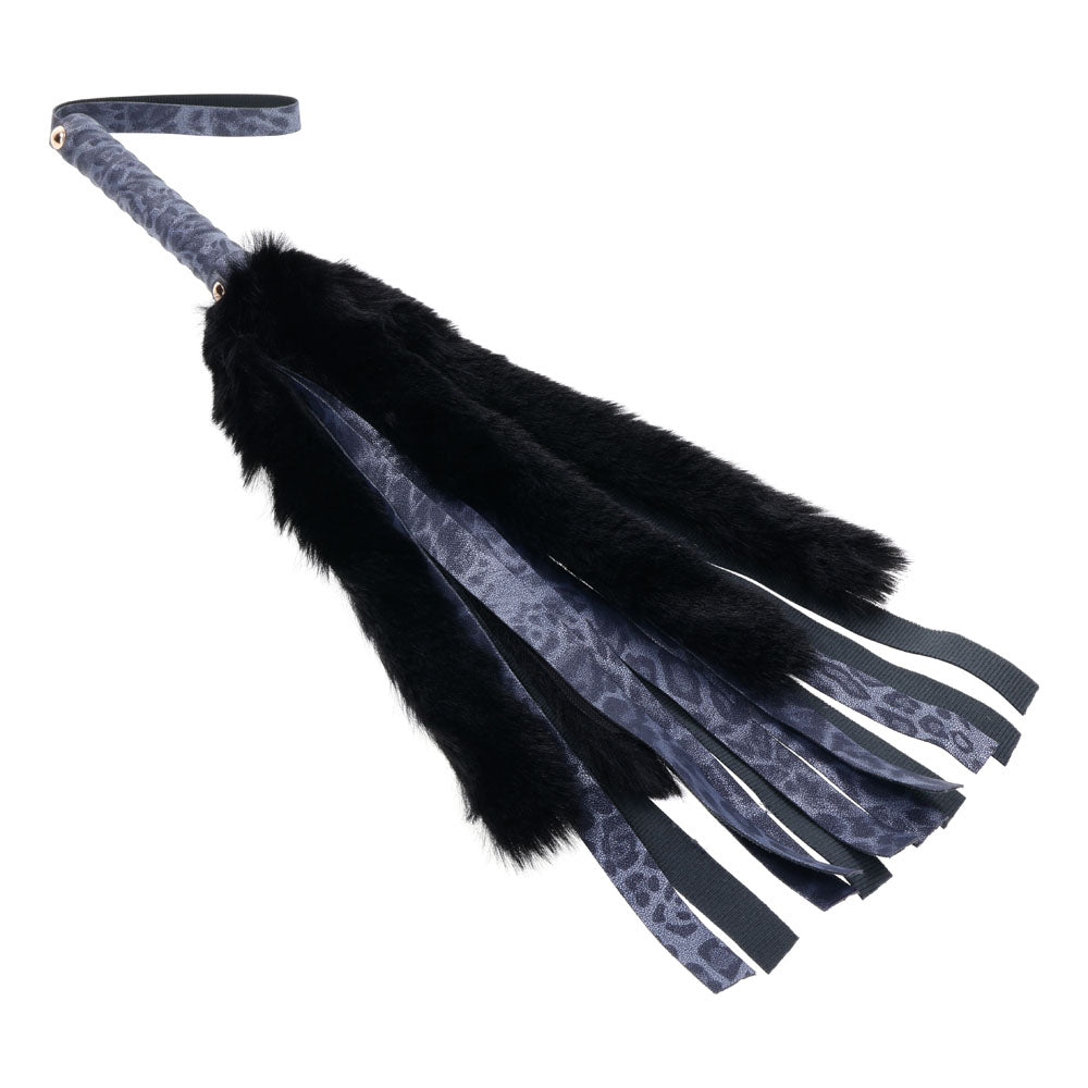 Sex & Mischief Cougar Faux Fur Flogger – Luxury Furry Flogger Whip