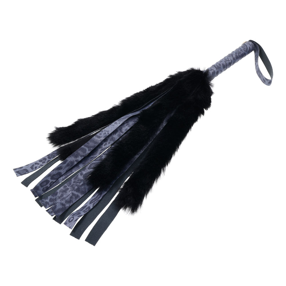 Sex & Mischief Cougar Faux Fur Flogger – Luxury Furry Flogger Whip