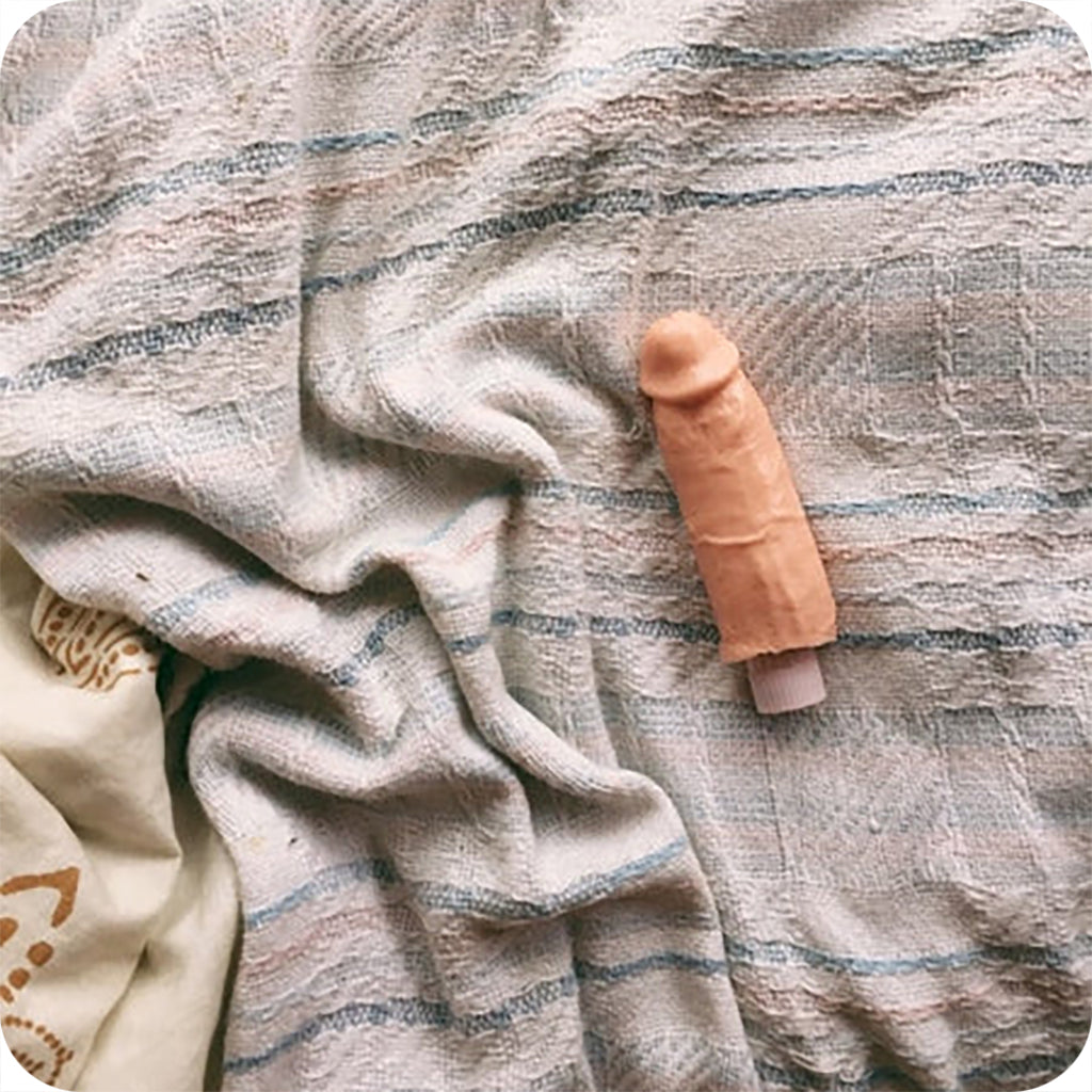 Clone-A-Willy Vibrator Kit in Light Skin Tone Vibrators > Realistic Vibrator Dildos
