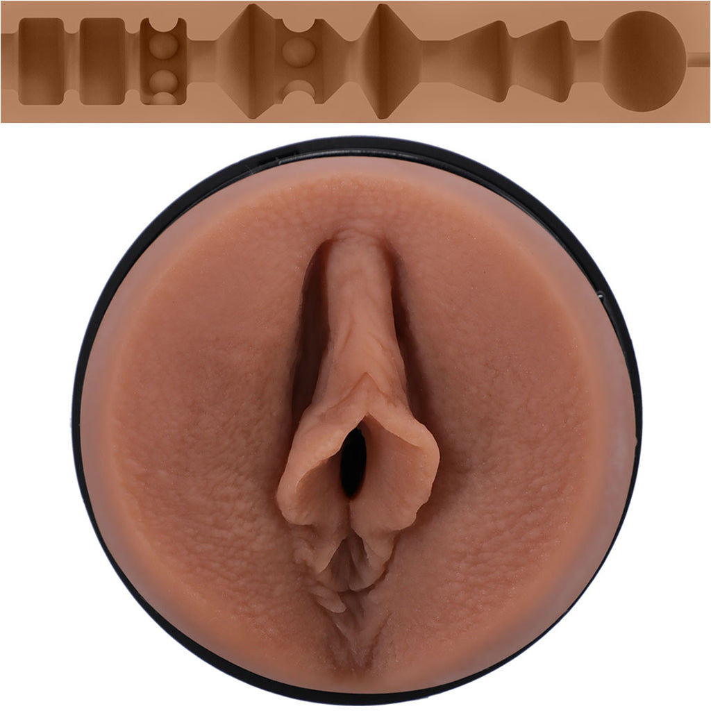 Main Squeeze Xxlayna Marie ULTRASKYN Stroker Male Masturbators > Pocket Strokers