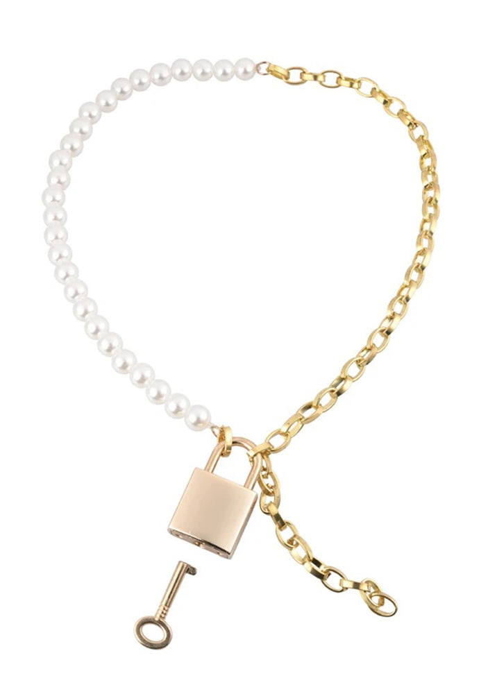 Sex and Mischief Pearl Day Collar